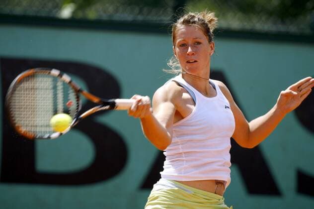 Pauline Parmentier (Frankreich) -  (pan20475) Tennis Damen French Open 2007, Grand Slam, WTA Tour Einzelbild Roland Garros Paris Dynamik, Tennis Damen French Open 2007, Grand Slam, WTA Tour Einzelbild Roland Garros Paris Dynamik,  