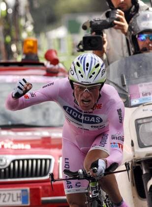 Danilo di Luca (Italien Liquigas) im Ziel - Radsport Herren Giro d Italia 2007, dItalia, ProTour, Straßenradsport, Straße, Rad, Einzelzeitfahren, Zeitfahren Einzelbild 20. Etappe: Bardolino - Verona Freude, Radsport Herren Giro d Italia 2007, dItalia, ProTour, Straßenradsport, Straße, Rad, Einzelzeitfahren, Zeitfahren Einzelbild 20. Etappe: Bardolino - Verona Freude,