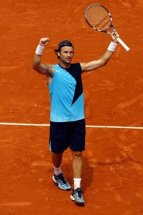 Carlos Moya (Spanien) - Siegesjubel -  (pan20576) Tennis Herren French Open 2007, Grand Slam, ATP Tour Einzelbild Roland Garros Paris Freude, Tennis Herren French Open 2007, Grand Slam, ATP Tour Einzelbild Roland Garros Paris Freude,  