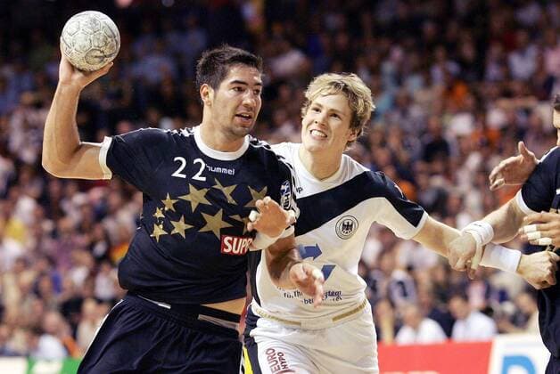 Nikola Karabatic (All Star Team THW Kiel, li.) gegen Sven Sören Christophersen (Deutschland) Handball Herren All Star Game 2007, AllStar, Allstars, Stars, Deutschland - All Star Team 31:36 Gruppe Berlin Dynamik, Handball Herren All Star Game 2007, AllStar, Allstars, Stars, Deutschland - All Star Team 31:36 Gruppe Berlin Dynamik,