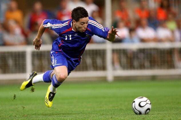 Samir Nasri (Frankreich) am Ball -  (pan20621) Fußball Länderspiel Herren EM Qualifikation 2007 Nationalmannschaft Nationaltrikot Einzelbild Auxerre Dynamik, Fußball Länderspiel Herren EM Qualifikation 2007 Nationalmannschaft Nationaltrikot Einzelbild Auxerre Dynamik,  