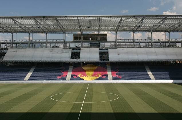 Tribünenausbau in der Red Bull Arena vor der EM 2008 Fußball Herren Vorschau 2007, Euro 2008, Europameisterschaft, Bau, Bauarbeiten, bauen, Stadionbau, Ausbau Totale RedBullArena, Tribüne, Tribünen, Rang, Ränge Salzburg, Wals Siezenheim, Klessheim Leere, Fußball Herren Vorschau 2007, Euro 2008, Europameisterschaft, Bau, Bauarbeiten, bauen, Stadionbau, Ausbau Totale RedBullArena, Tribüne, Tribünen, Rang, Ränge Salzburg, Wals Siezenheim, Klessheim Leere,