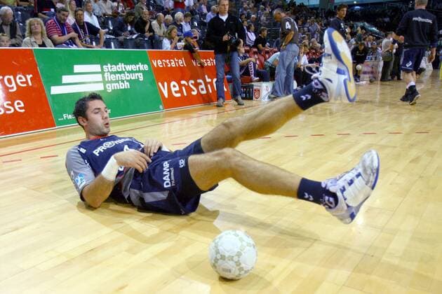Blazenko Lackovic (Flensburg) vor dem Spiel am Boden Handball 1. BL Herren Saison 2006 2007, SG Flensburg Handewitt Einzelbild Flensburg Handball 1. BL Herren Saison 2006 2007, SG Flensburg Handewitt Einzelbild Flensburg