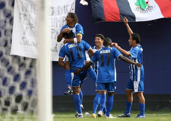 Torjubel Honduras, u.a. Carlos Costly, Carlos Pavon (li.) und Edgar Alvarez - (Icon918m01433) Fußball Länderspiel Herren CONCACAF Gold Cup 2007, GoldCup, Nationalteam, Nationaltrikot Gruppe East Rutherford Freude, Fußball Länderspiel Herren CONCACAF Gold Cup 2007, GoldCup, Nationalteam, Nationaltrikot Gruppe East Rutherford Freude, EDITORIAL USE ONLY