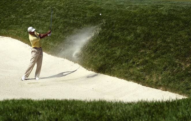 Eldrick Tiger Woods (USA) - Bunkerspiel -  (OAK20070615326) Golf Herren US Open 2007, PGA Tour Totale Oakmont Golf Herren US Open 2007, PGA Tour Totale Oakmont