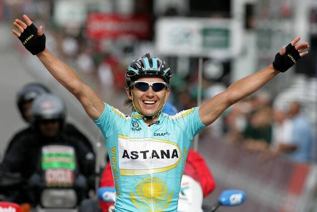 Maxim Iglinskiy (Kasachstan Astana) gewinnt die 6. Etappe der Dauphine Libere 2007 Radsport Herren Dauphine Libere 2007, ProTour, Straßenradsport, Straße, Rad Einzelbild 6. Etappe: Gap - Valloire Freude, Radsport Herren Dauphine Libere 2007, ProTour, Straßenradsport, Straße, Rad Einzelbild 6. Etappe: Gap - Valloire Freude,