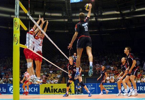 Christian Pampel (Deutschland, Mitte) - Schmetterball Volleyball Länderspiel Herren European League 2007, Nationalmannschaft, Nationaltrikot Gruppe Zwickau Abwehr, Dynamik, Volleyball Länderspiel Herren European League 2007, Nationalmannschaft, Nationaltrikot Gruppe Zwickau Abwehr, Dynamik,