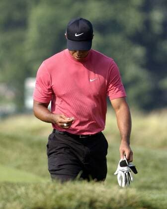 Eldrick Tiger Woods (USA) nachdenklich -  (OAK20070617112) Golf Herren US Open 2007, PGA Tour Einzelbild Oakmont Nachdenklichkeit, Golf Herren US Open 2007, PGA Tour Einzelbild Oakmont Nachdenklichkeit,