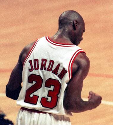 Michael Jordan (Chicago Bulls) jubelt - (CHI98053101) Basketball Herren NBA 1997 1998, Playoff, Playoffs, Play Off, Offs, Chicago Bulls - Indiana Pacers Einzelbild Chicago Basketball Herren NBA 1997 1998, Playoff, Playoffs, Play Off, Offs, Chicago Bulls - Indiana Pacers Einzelbild Chicago
