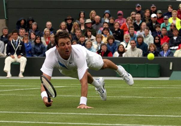 Justin Gimelstob (USA) geht zu Boden Tennis Herren All England Championships 2007, Grand Slam, ATP Tour Einzelbild Wimbledon London Dynamik, Tennis Herren All England Championships 2007, Grand Slam, ATP Tour Einzelbild Wimbledon London Dynamik,
