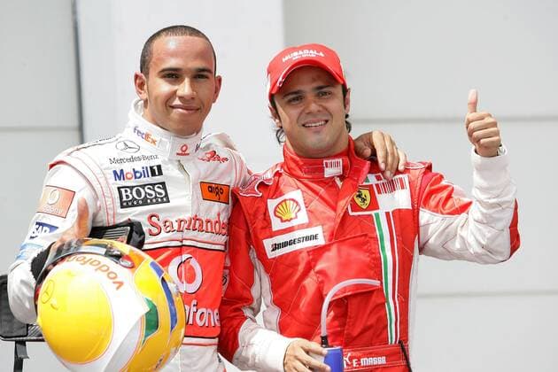 Felipe Massa (Brasilien Ferrari, re.) und Lewis Hamilton (England McLaren Mercedes) freuen sich über Startplatz 1 und 2 beim GP von Frankreich 2007 - Motorsport Grand Prix Herren Großer Preis von Frankreich 2007, Formel 1 Weltmeisterschaft, F1, F, GP, WM, Qualifying Gruppe Magny Cours Freude, Kameradschaft, Motorsport Grand Prix Herren Großer Preis von Frankreich 2007, Formel 1 Weltmeisterschaft, F1, F, GP, WM, Qualifying Gruppe Magny Cours Freude, Kameradschaft,