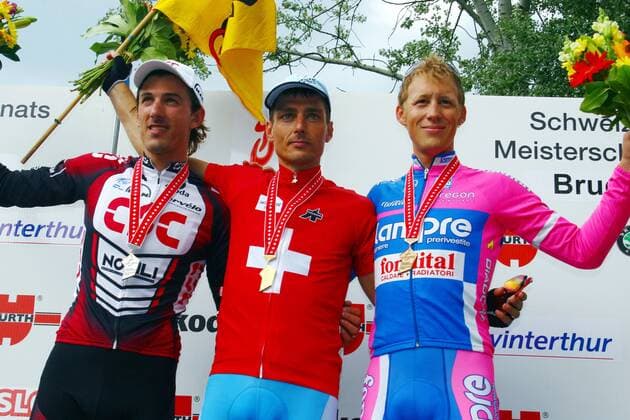 Siegerehrung Schweizer Meisterschaft 2007, v.li.: Fabian Cancellara (CSC, Silber), Schweizer Straßenmeister Beat Zberg (Gerolsteiner) und David Loosli (alle Schweiz Lampre Fondital, Bronze) Radsport LM Herren Schweizer Meisterschaft 2007, Landesmeisterschaft, Straßenradsport, Straße, Rad Gruppe Brugg Freude, Radsport LM Herren Schweizer Meisterschaft 2007, Landesmeisterschaft, Straßenradsport, Straße, Rad Gruppe Brugg Freude, 