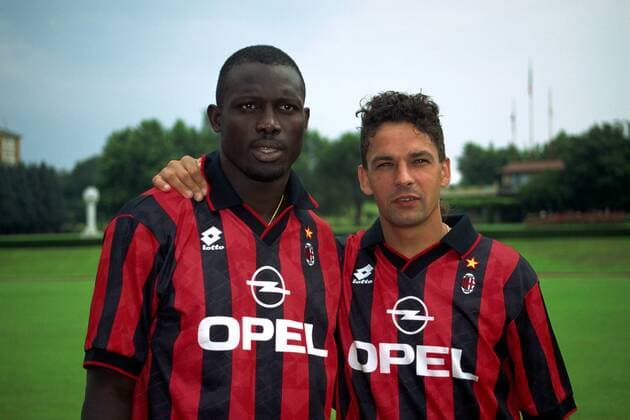 Neuzugänge George Weah (li.) und Roberto Baggio (beide AC Mailand) -  (2007032920452639) Fußball Herren Serie A 1995 1996, 1. Italienische Liga, AC Mailand, Milan Gruppe Mailand Harmonie, Fußball Herren Serie A 1995 1996, 1. Italienische Liga, AC Mailand, Milan Gruppe Mailand Harmonie,