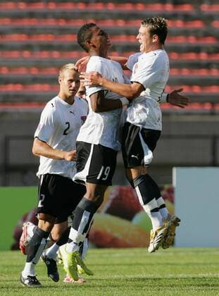 Zlatko Junuzovic (re.) und Rubin Okotie (beide Österreich U20) - Torjubel Fußball Länderspiel Herren U20 WM 2007, U 20, Nationalteam, Nationaltrikot, Gruppe A Gruppe o0 Junioren Edmonton Freude, Begeisterung Fußball Länderspiel Herren U20 WM 2007, U 20, Nationalteam, Nationaltrikot, Gruppe A Gruppe o0 Junioren Edmonton Freude, Begeisterung