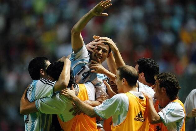 Torschütze Javier Mascherano (Argentinien, Mitte) - Torjubel mit seinen Mitspielern Fußball Länderspiel Herren Copa America 2007, Amerika, Südamerika, Meisterschaft, Südamerikameisterschaft, Gruppe Barquisimeto Freude, Begeisterung, Fußball Länderspiel Herren Copa America 2007, Amerika, Südamerika, Meisterschaft, Südamerikameisterschaft, Gruppe Barquisimeto Freude, Begeisterung,