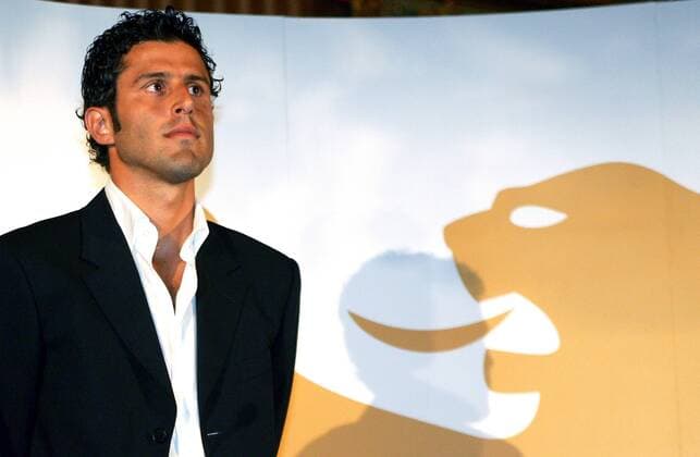 Neuzugang Fabio Grosso (Lyon) nachdenklich - (pan21126) Fußball Herren Ligue 1 2007 2008, 1. Französische Liga, Präsentation, Pressetermin, Vorstellung, OL Einzelbild Lyon Fußball Herren Ligue 1 2007 2008, 1. Französische Liga, Präsentation, Pressetermin, Vorstellung, OL Einzelbild Lyon