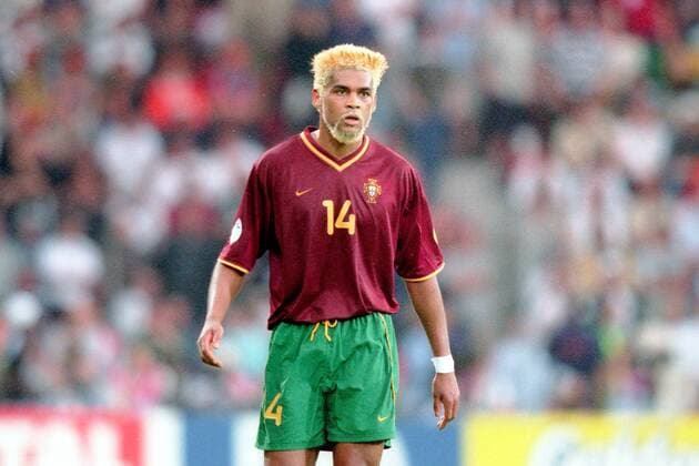 Abel Xavier (Portugal) Fußball Länderspiel Herren EM 2000, Nationalmannschaft, Nationaltrikot Gruppe 1, Vneg Einzelbild Eindhoven Fußball Länderspiel Herren EM 2000, Nationalmannschaft, Nationaltrikot Gruppe 1, Vneg Einzelbild Eindhoven