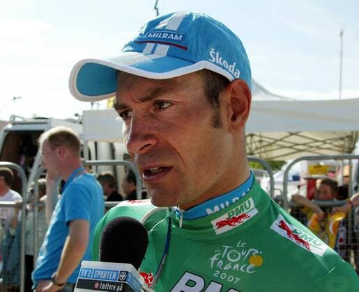 Erik Zabel (Deutschland Milram) gibt im grünen Trikot des Sprintbesten ein Interview Radsport Herren Tour de France 2007, ProTour, Straßenradsport, Straße, Rad Einzelbild 5. Etappe: Chablis - Autun Radsport Herren Tour de France 2007, ProTour, Straßenradsport, Straße, Rad Einzelbild 5. Etappe: Chablis - Autun