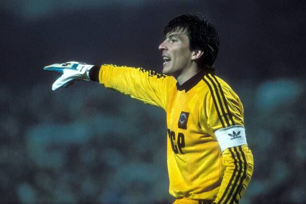 Torwart Rinat Dasaev (UdSSR) gibt lautstark Anweisungen Fußball Länderspiel Herren EM 1988, Nationalmannschaft, Nationaltrikot, SU, Halbfinale Vdia Einzelbild Stuttgart Fußball Länderspiel Herren EM 1988, Nationalmannschaft, Nationaltrikot, SU, Halbfinale Vdia Einzelbild Stuttgart