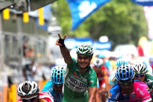 Tom Boonen (Belgien Quick Step Innergetic) gewinnt die 12. Etappe der Tour de France 2007 -  Radsport Herren Tour de France 2007, ProTour, Straßenradsport, Straße, Rad, Gruppe 12. Etappe: Montpellier - Castres Glück, Freude, Radsport Herren Tour de France 2007, ProTour, Straßenradsport, Straße, Rad, Gruppe 12. Etappe: Montpellier - Castres Glück, Freude,
