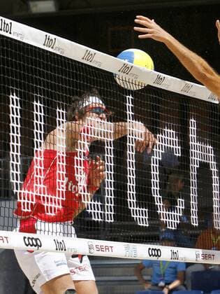 Paul Laciga (Schweiz) Beachvolleyball WM Herren Beach WM 2007 Einzelbild Gstaad Dynamik, Beachvolleyball WM Herren Beach WM 2007 Einzelbild Gstaad Dynamik,