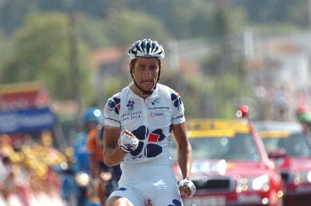 Sandy Casar (Frankreich Francaise des Jeux) gewinnt die 18. Etappe der Tour de France 2007 - Radsport Herren Tour de France 2007, ProTour, Straßenradsport, Straße, Rad, Einzelbild 18. Etappe: Cahors - Angouleme Freude, Radsport Herren Tour de France 2007, ProTour, Straßenradsport, Straße, Rad, Einzelbild 18. Etappe: Cahors - Angouleme Freude,