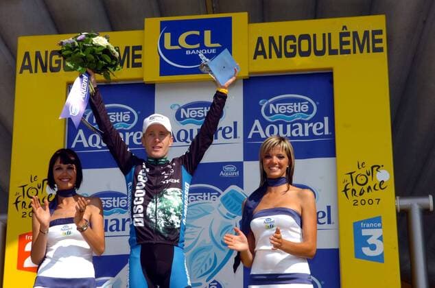 Levi Leipheimer (USA Discovery Channel) gewinnt das Zeitfahren bei der 19. Etappe der Tour de France 2007 -  Radsport Herren Tour de France 2007, ProTour, Straßenradsport, Straße, Rad, Zeitfahren, Einzelzeitfahren Gruppe 19. Etappe: Cognac - Angouleme Freude, Radsport Herren Tour de France 2007, ProTour, Straßenradsport, Straße, Rad, Zeitfahren, Einzelzeitfahren Gruppe 19. Etappe: Cognac - Angouleme Freude,