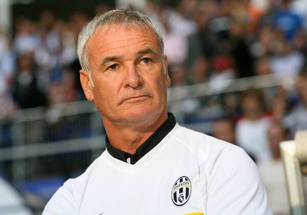 Trainer Claudio Ranieri (Juventus Turin) nachdenklich - Fußball Herren Serie A 2007 2008, 1. Italienische Liga, Test, Testspiel, Vorbereitung, Saisonvorbereitung Juve Porträt Hamburg Nachdenklichkeit, Fußball Herren Serie A 2007 2008, 1. Italienische Liga, Test, Testspiel, Vorbereitung, Saisonvorbereitung Juve Porträt Hamburg Nachdenklichkeit,