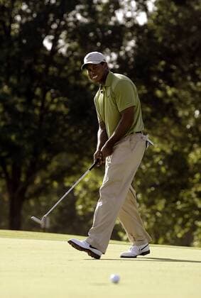 Eldrick Tiger Woods (USA) verpasst knapp einen neuen Rundenrekord mit 63 Schlägen bei einem Major Turnier (Serie 2 3) - (Icon3691156) Golf Herren 89. PGA Championship 2007, Tour Einzelbild Southern Hills Country Club Tulsa Golf Herren 89. PGA Championship 2007, Tour Einzelbild Southern Hills Country Club Tulsa EDITORIAL USE ONLY