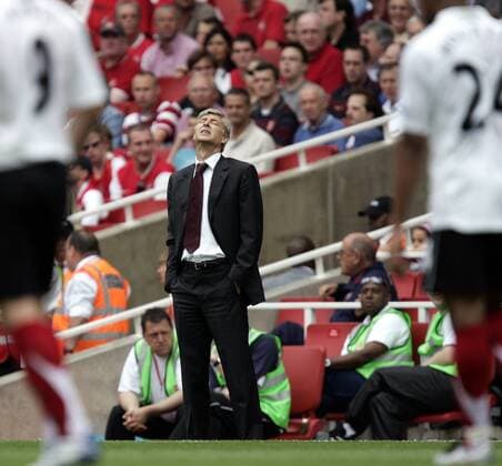 Trainer Arsene Wenger (Arsenal) enttäuscht -  Fußball Herren English Premier League 2007 2008, 1. Englische Liga, Arsenal FC London Einzelbild London Enttäuschung, Fußball Herren English Premier League 2007 2008, 1. Englische Liga, Arsenal FC London Einzelbild London Enttäuschung,