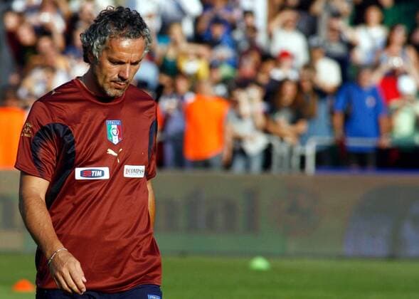 Nationaltrainer Roberto Donadoni (Italien) nachdenklich -  Fußball Herren Nationalteam 2007, Training Einzelbild Budapest Nachdenklichkeit, Fußball Herren Nationalteam 2007, Training Einzelbild Budapest Nachdenklichkeit,