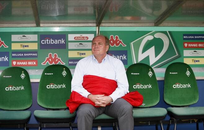 Manager Uli Hoeneß (Bayern) in fremder Umgebung Fußball 1. BL Herren Saison 2007 2008, SV Werder Bremen - FC Bayern München 0:4 Einzelbild Bremen Fußball 1. BL Herren Saison 2007 2008, SV Werder Bremen - FC Bayern München 0:4 Einzelbild Bremen
