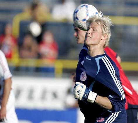 Torwart Kasper Schmeichel (Dänemark U21) am Ball - Fußball Länderspiel Herren Freundschaftsspiel 2007, Test, Testspiel, U21, U 21, Junioren, Nationalmannschaft, Nationaltrikot Einzelbild Moss Fußball Länderspiel Herren Freundschaftsspiel 2007, Test, Testspiel, U21, U 21, Junioren, Nationalmannschaft, Nationaltrikot Einzelbild Moss