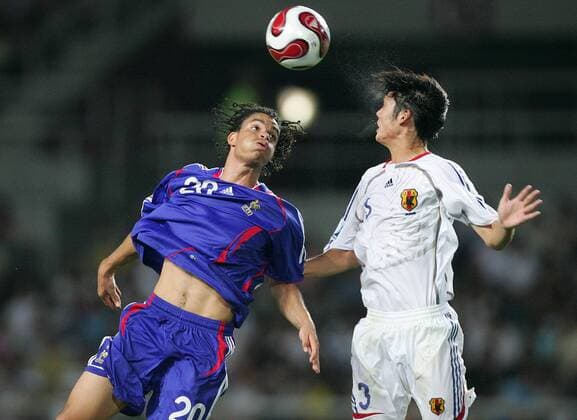 Emmanuel Riviere (Frankreich U17, li.) gegen Daisuke Suzuki (Japan U17) Fußball WM Herren U17 WM 2007, U 17, Länderspiel, Junioren, Nationalteam, Nationaltrikot Gruppe Goyang City Dynamik, Fußball WM Herren U17 WM 2007, U 17, Länderspiel, Junioren, Nationalteam, Nationaltrikot Gruppe Goyang City Dynamik,