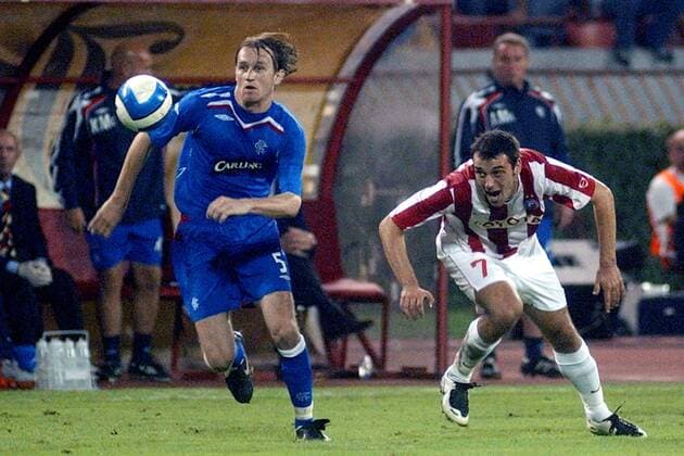 Sasa Papac (Glasgow Rangers, li.) gegen Nenad Milijas (Roter Stern Belgrad) -  Fußball EC 1 Herren Champions League Qualifikation 2007 2008, Roter Stern Belgrad - Glasgow Rangers, Gruppe Belgrad Dynamik, Fußball EC 1 Herren Champions League Qualifikation 2007 2008, Roter Stern Belgrad - Glasgow Rangers, Gruppe Belgrad Dynamik,