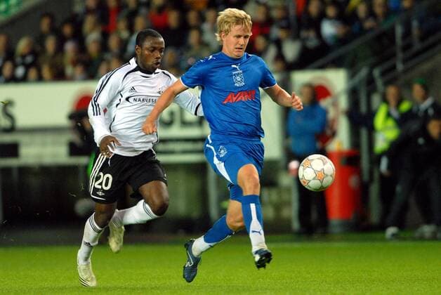 Toni Järvinen (Tampere United, re.) gegen Abdoulrazak Traore (Rosenborg Trondheim) -  Fußball EC 1 Herren Champions League Qualifikation 2007 2008, Rosenborg BK Trondheim - Tampere United 2:0 Gruppe Trondheim Dynamik, Fußball EC 1 Herren Champions League Qualifikation 2007 2008, Rosenborg BK Trondheim - Tampere United 2:0 Gruppe Trondheim Dynamik,