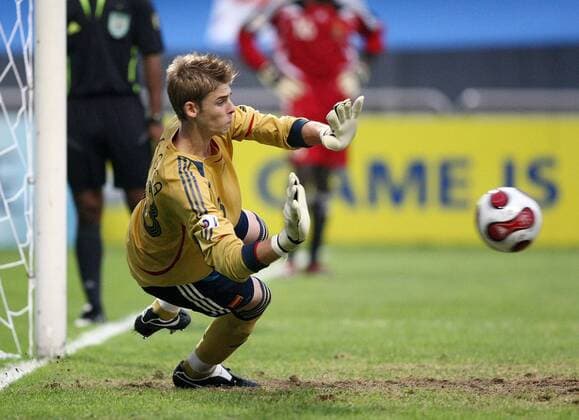 Torwart David de Gea (Spanien U 17) wehrt den Ball ab Fußball Länderspiel Herren U17 WM 2007, Nationalmannschaft, Nationaltrikot, Junioren, Viertelfinale Einzelbild Jeju Abwehr, Dynamik, Fußball Länderspiel Herren U17 WM 2007, Nationalmannschaft, Nationaltrikot, Junioren, Viertelfinale Einzelbild Jeju Abwehr, Dynamik,
