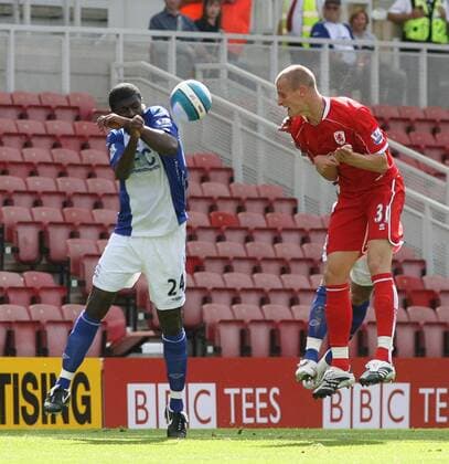 David Wheater (Middlesbrough, re.) erzielt per Kopfball das 1:0 gegen den ängstlichen Radhi Jaidi (Birmingham City) -  Fußball Herren English Premier League 2007 2008, 1. Englische Liga, Middlesbrough FC - Birmingham City 2:0 Gruppe Middlesbrough Dynamik, Fußball Herren English Premier League 2007 2008, 1. Englische Liga, Middlesbrough FC - Birmingham City 2:0 Gruppe Middlesbrough Dynamik,