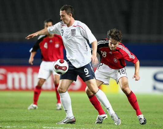 Rhys Murphy (England U17, li.) gegen Mario Erb (Deutschland U17) Fußball WM Herren U17 WM 2007, U 17, Junioren, Nationalmannschaft, Nationaltrikot Gruppe Goyang Dynamik, Fußball WM Herren U17 WM 2007, U 17, Junioren, Nationalmannschaft, Nationaltrikot Gruppe Goyang Dynamik,