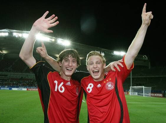 Sebastian Rudy (li.) und Patrick Funk (Deutschland U17) - Schlußjubel Fußball WM Herren U17 WM 2007, U 17 Junioren, Länderspiel, Nationalmannschaft, Nationaltrikot Gruppe Goyang Freude, Begeisterung, Fußball WM Herren U17 WM 2007, U 17 Junioren, Länderspiel, Nationalmannschaft, Nationaltrikot Gruppe Goyang Freude, Begeisterung,