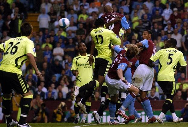 Zatyai Knight (Aston Villa, o. Mitte) erzielt das 1:0 gegen Chelsea -  Fußball Herren English Premier League 2007 2008, 1. Englische Liga, Aston Villa - Chelsea FC London 2:0 Gruppe Birmingham Dynamik, Fußball Herren English Premier League 2007 2008, 1. Englische Liga, Aston Villa - Chelsea FC London 2:0 Gruppe Birmingham Dynamik,