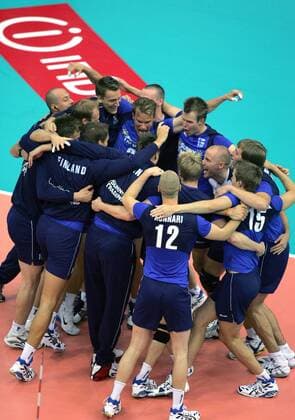 Mannschaftsjubel Finnland - Volleyball Länderspiel Herren EM 2007, Länderspiel, Nationalmannschaft, Nationaltrikot, Finnland Totale Moskau Freude, Begeisterung, Volleyball Länderspiel Herren EM 2007, Länderspiel, Nationalmannschaft, Nationaltrikot, Finnland Totale Moskau Freude, Begeisterung,