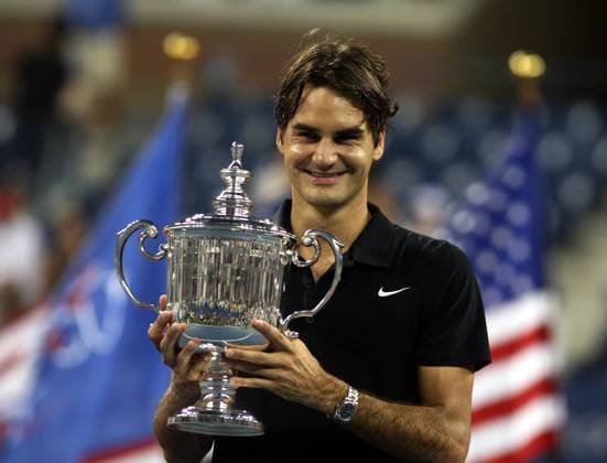 Roger Federer (Schweiz), Sieger der US Open 2007, präsentiert den Pokal Tennis Herren US Open 2007, Grand Slam, ATP Tour, Finale, Endspiel Einzelbild Flushing Meadows New York, NY, NY Freude, Tennis Herren US Open 2007, Grand Slam, ATP Tour, Finale, Endspiel Einzelbild Flushing Meadows New York, NY, NY Freude,