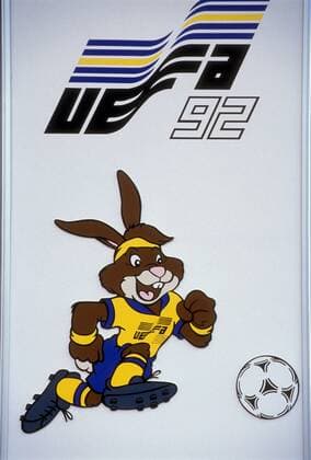 Berni, Maskottchen der Europameisterschaft 1992 Fußball Herren Vorschau EM 1992, Fotoshooting, Vdia Einzelbild Göteborg Fußball Herren Vorschau EM 1992, Fotoshooting, Vdia Einzelbild Göteborg