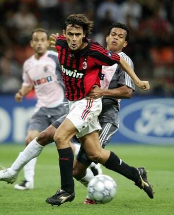 Filippo Inzaghi (AC Mailand, li.) gegen Edcarlos (Benfica Lissabon) -  Fußball EC 1 Herren Champions League 2007 2008, AC Mailand - SL Benfica Lissabon 2:1, Milan Gruppe Mailand Dynamik, Fußball EC 1 Herren Champions League 2007 2008, AC Mailand - SL Benfica Lissabon 2:1, Milan Gruppe Mailand Dynamik,