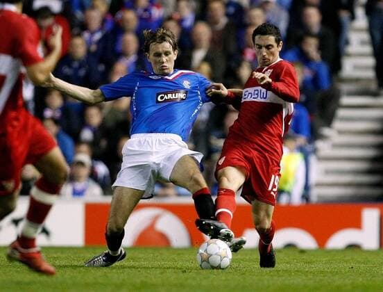 Roberto Hilbert (Stuttgart, re.) gegen Sasa Papac (Glasgow Rangers) Fußball EC 1 Herren Champions League 2007 2008, Glasgow Rangers - VfB Stuttgart 2:1, Vdig Gruppe Glasgow Dynamik, Kampf, Fußball EC 1 Herren Champions League 2007 2008, Glasgow Rangers - VfB Stuttgart 2:1, Vdig Gruppe Glasgow Dynamik, Kampf,