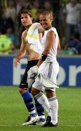Maxwell Scherrer (Inter Mailand, li.) und Alex (Fenerbahce) - Trikottausch -  Fußball EC 1 Herren Champions League 2007 2008, Fenerbahce SK Istanbul - Internazionale Mailand 1:0 FC Gruppe Istanbul Freude, Kameradschaft, Fußball EC 1 Herren Champions League 2007 2008, Fenerbahce SK Istanbul - Internazionale Mailand 1:0 FC Gruppe Istanbul Freude, Kameradschaft,