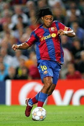 Ronaldinho (FC Barcelona) am Ball -  (pan22327) Fußball EC 1 Herren Champions League 2007 2008, FC Barcelona, Barca Einzelbild Barcelona Dynamik, Fußball EC 1 Herren Champions League 2007 2008, FC Barcelona, Barca Einzelbild Barcelona Dynamik, 