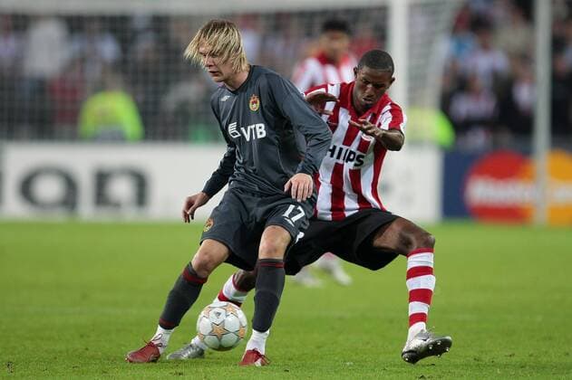 Milos Krasic (ZSKA Moskau, li.) gegen Eduardo Alcides (Eindhoven) -  Fußball EC 1 Herren Champions League 2007 2008, PSV Eindhoven - CSKA Moskau 2:1 Gruppe Eindhoven Dynamik, Fußball EC 1 Herren Champions League 2007 2008, PSV Eindhoven - CSKA Moskau 2:1 Gruppe Eindhoven Dynamik,