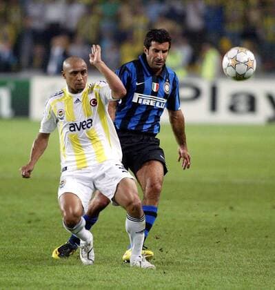 Roberto Carlos (Fenerbahce, li.) gegen Luis Figo (Inter Mailand) -  Fußball EC 1 Herren Champions League 2007 2008, Fenerbahce SK Istanbul - FC Internazionale Mailand 1:0 Gruppe Istanbul Dynamik, Fußball EC 1 Herren Champions League 2007 2008, Fenerbahce SK Istanbul - FC Internazionale Mailand 1:0 Gruppe Istanbul Dynamik,